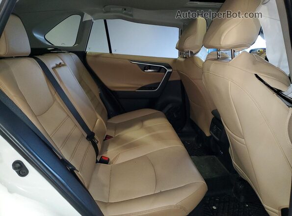 2T3DWRFV2RW243728 2024 TOYOTA RAV White Rear interior view