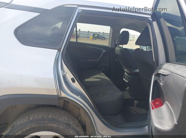 2T3G1RFV2PC338655 2023 TOYOTA LE Silver VIN կոդի պիտակի տեսք