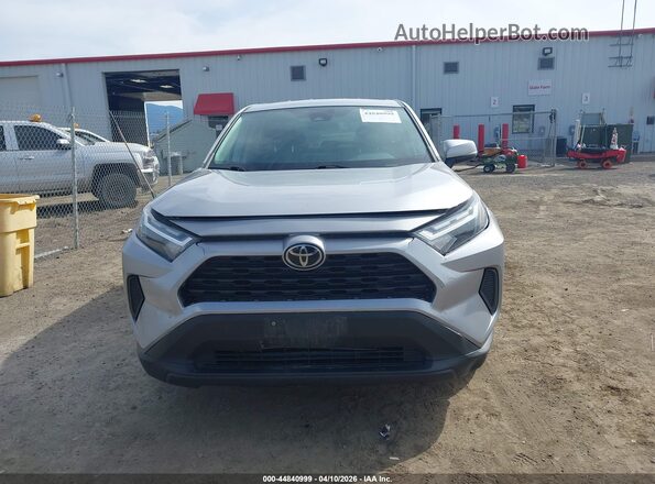 2T3G1RFV2PC338655 2023 TOYOTA LE Silver Սարքավորումների վահանակի տեսք