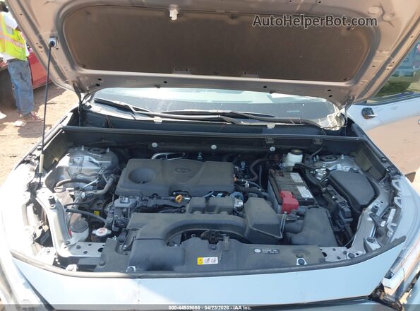 2T3H1RFV3RC256599 2024 TOYOTA LE Silver Հետևի տեսք