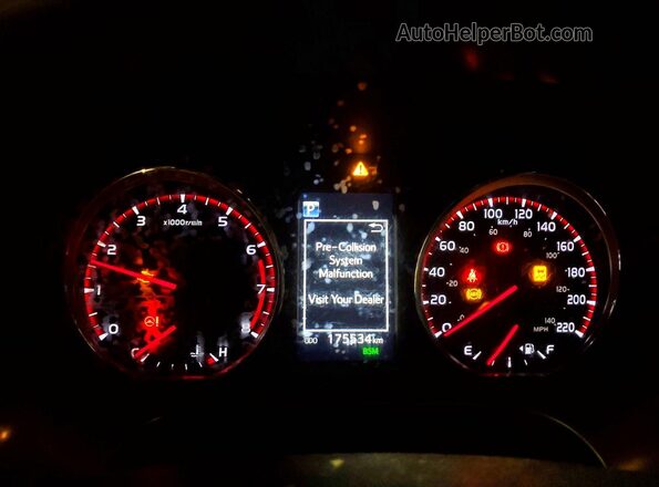 2T3JFREVXJW780503 2018 TOYOTA RAV4 Black Вид щитка приладів