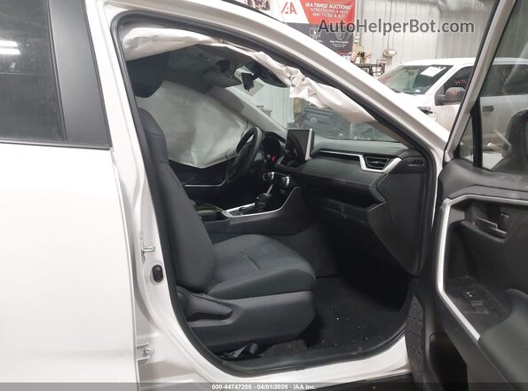 2T3MWRFV8SW267375 2025 TOYOTA LE White Widok wnętrza z przodu