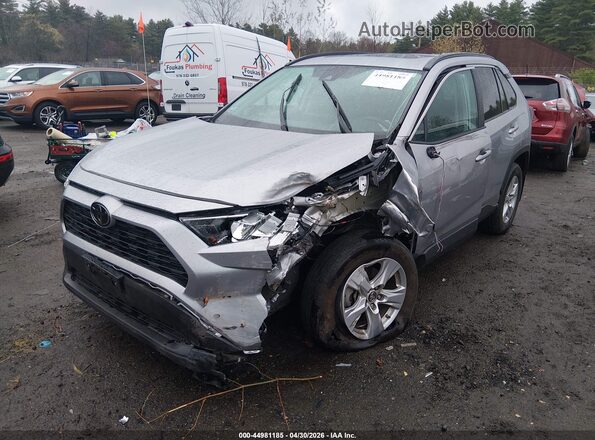 2T3P1RFV0KC025015 2019 TOYOTA LE Silver Widok z przodu