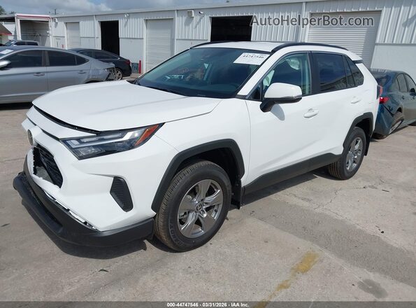 2T3P1RFV0SC581115 2025 TOYOTA LE White Передня ліва чверть