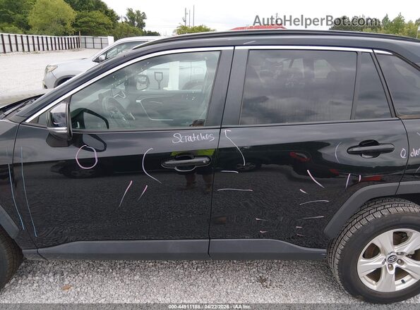 2T3P1RFV1MC154724 2021 TOYOTA LE Black 