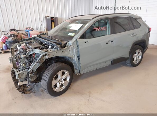 2T3P1RFV2LW126685 2020 TOYOTA LE Green Vista tres cuartos delantera izquierda