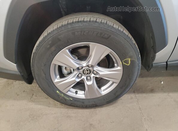 2T3P1RFV9SW567793 2025 TOYOTA RAV Silver Սալոնի 360 աստիճան տեսք