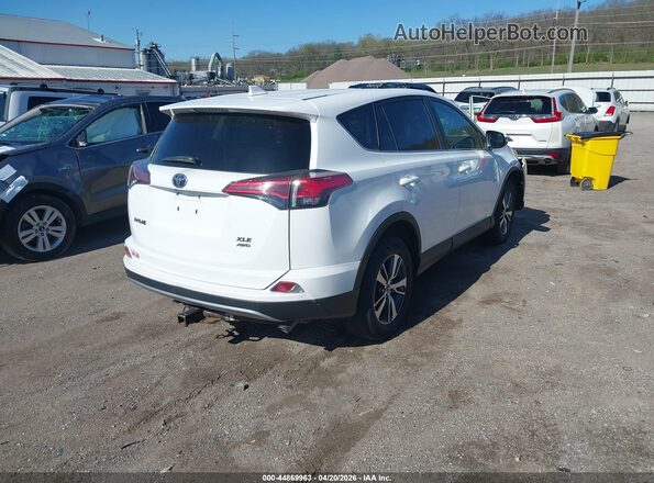 2T3RFREV6JW806310 2018 TOYOTA LE White Задня права чверть
