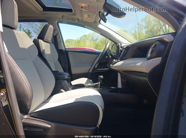 2T3RFREV7JW737076 2018 TOYOTA LE Black Front interior view