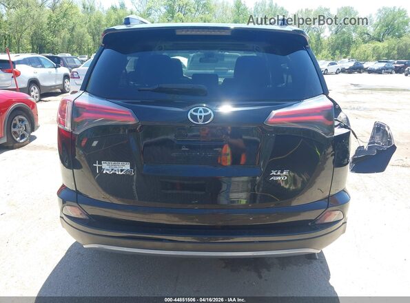 2T3RFREV7JW737076 2018 TOYOTA LE Black 