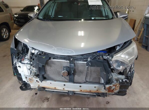 2T3RFREV8JW703552 2018 TOYOTA LE Black Rear interior view