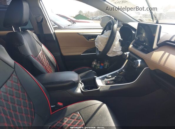 2T3RWRFV1SW254862 2025 TOYOTA LE White Front interior view