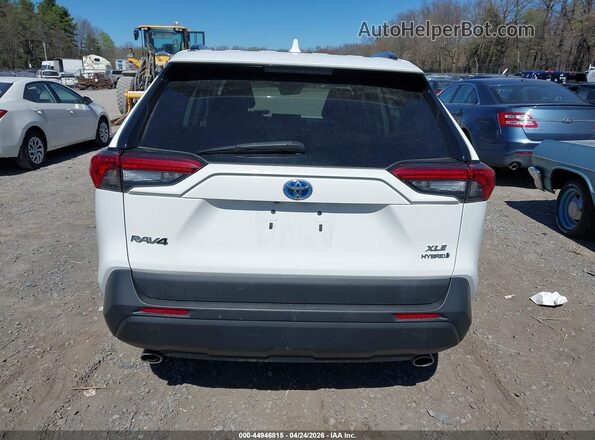 2T3RWRFV4NW134543 2022 TOYOTA LE White 