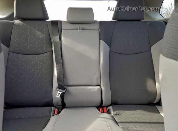 2T3RWRFV4SW267783 2025 TOYOTA LE Silver Հետևի նստատեղերի տեսք
