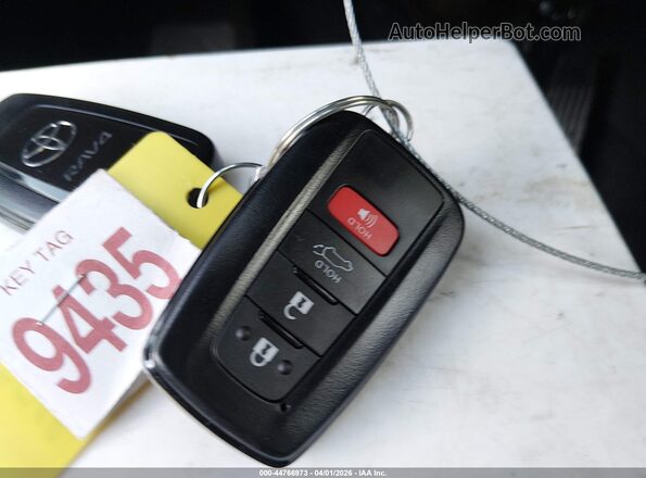 2T3RWRFV8SW265986 2025 TOYOTA LE Blue Vista del salpicadero