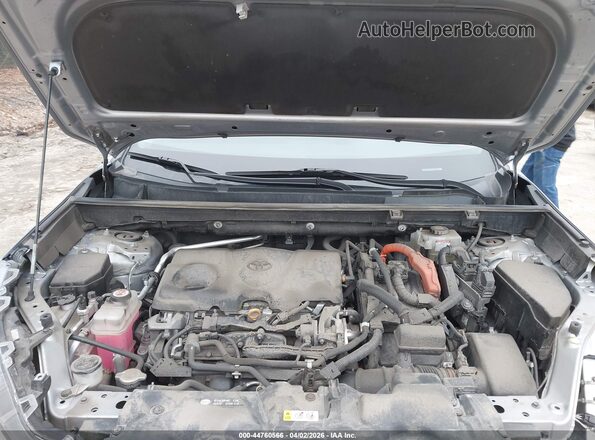 2T3RWRFV9MW111807 2021 TOYOTA LE Silver Vista trasera