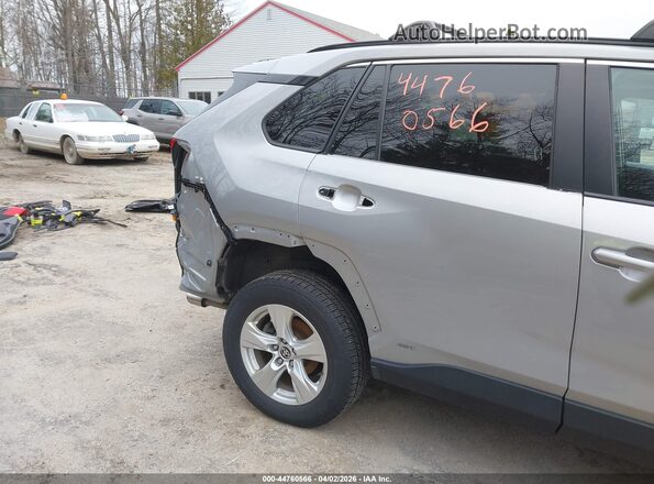 2T3RWRFV9MW111807 2021 TOYOTA LE Silver 