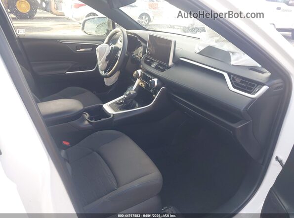 2T3T6RFV3PW045345 2023 TOYOTA RAV4 HYBRID White Front interior view