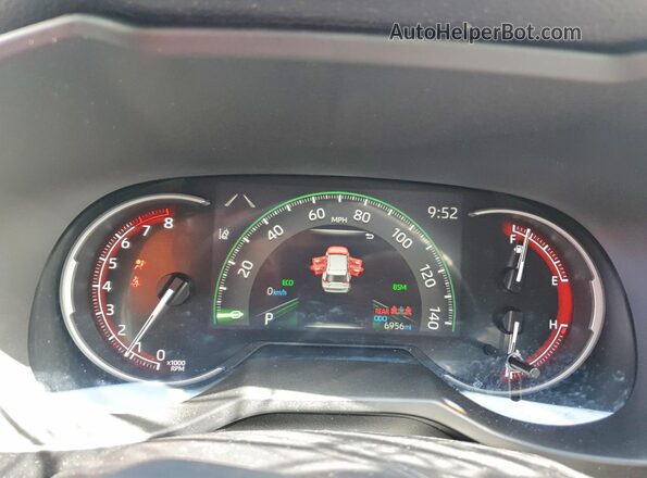 2T3W1RFV0RC295836 2024 TOYOTA LE Silver ხელსაწყოთა პანელის ხედი