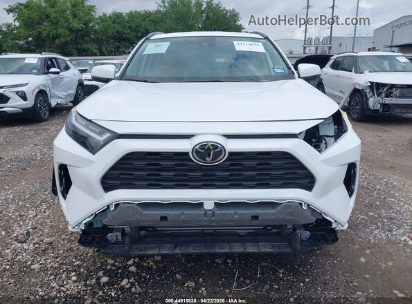 2T3W1RFV1SC352051 2025 TOYOTA LE White Вид задньої частини салону