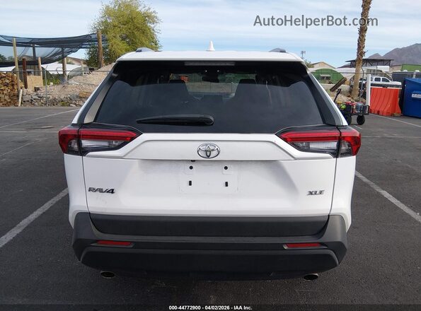 2T3W1RFV3PW279531 2023 TOYOTA LE White 