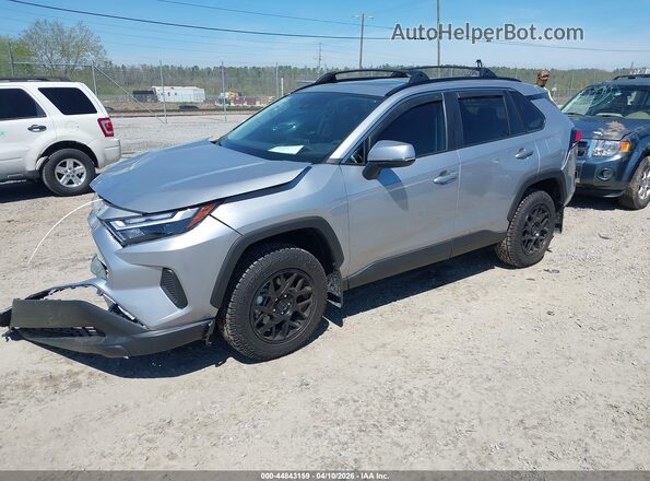 2T3W1RFV4SC359107 2025 TOYOTA LE Silver Առջևի ձախ երեք քառորդ տեսարան