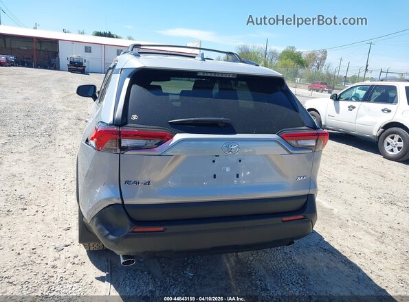 2T3W1RFV4SC359107 2025 TOYOTA LE Silver 