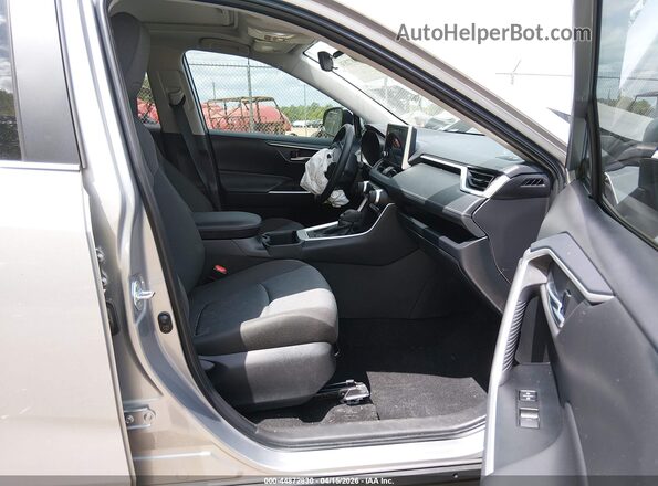 2T3W1RFV6SC331096 2025 TOYOTA LE Silver Front interior view