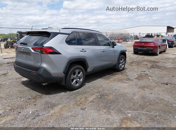 2T3W1RFV6SC331096 2025 TOYOTA LE Silver Rear right