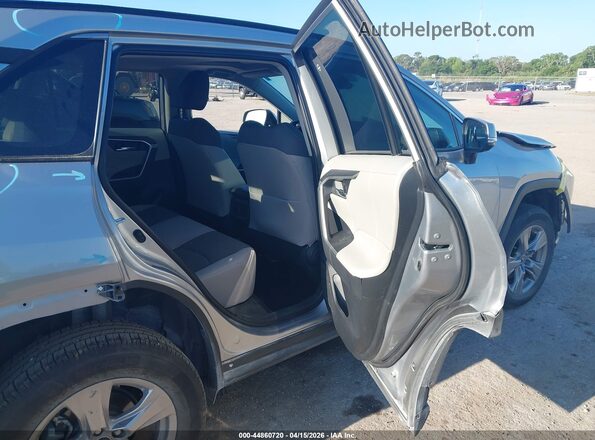 2T3W1RFV8RC259604 2024 TOYOTA LE Silver VIN կոդի պիտակի տեսք