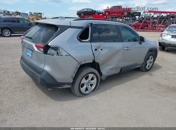 2T3W1RFVXMW169409 2021 TOYOTA LE Silver Tył prawy