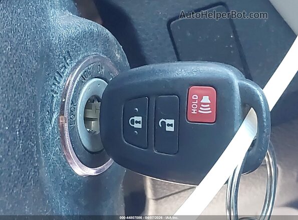 2T3WFREV7HW320621 2017 TOYOTA LE White Առջևի վահանակի տեսք