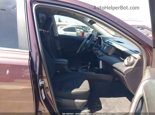 2T3ZFREV7HW365121 2017 TOYOTA LE Maroon Widok wnętrza z przodu