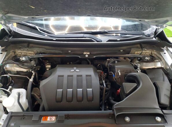 JA4ATWAA8TZ005446 2026 MITSUBISHI ECLIPSE Silver Vista de la etiqueta del VIN