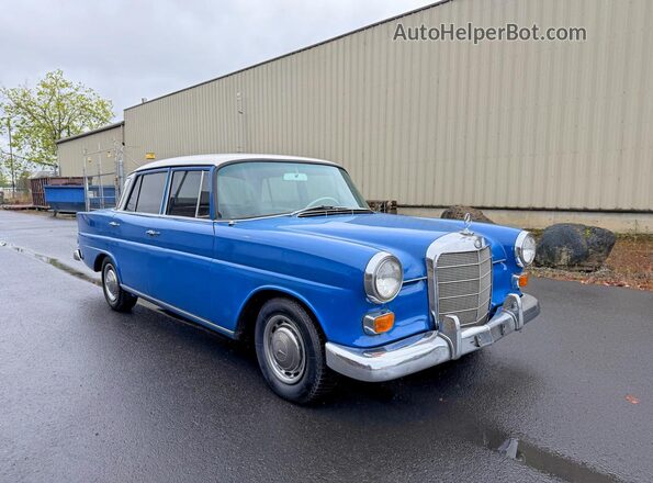 11011010270464 1966 MERCEDES-BENZ 230 Двухцветный Задняя левая четверть