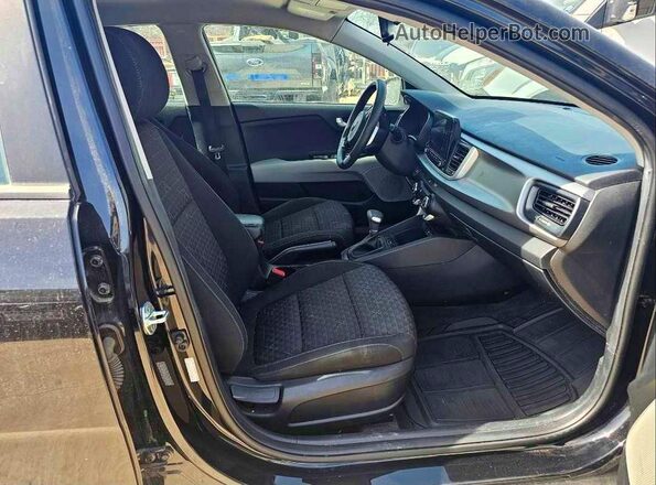 3KPA24AD4ME381095 2021 KIA RIO Black Rear view