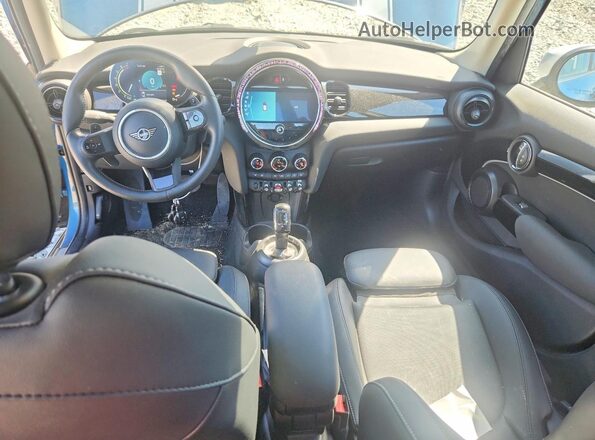 WMW53DK07P2T87675 2023 MINI COOPER Синий Вид панели приборов