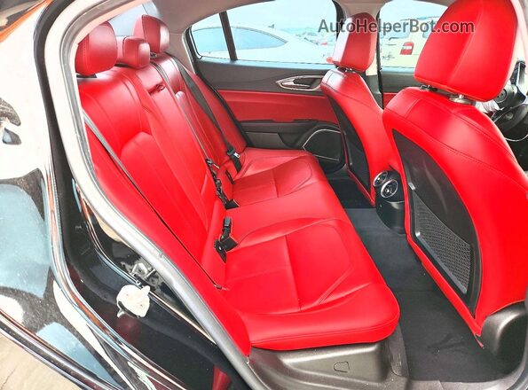 ZARFAEDN1J7588192 2018 ALFA ROMEO GIULIA Black 