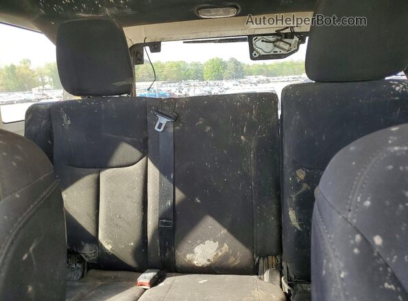 1C4BJWDG9GL189398 2016 JEEP WRANGLER Белый Вид задней части салона