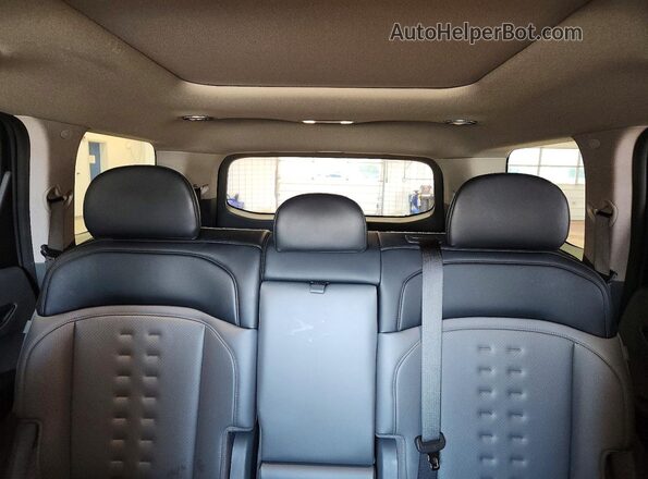 5XYAFFS51TG006807 2026 KIA EV9 Black Widok tylnych siedzeń