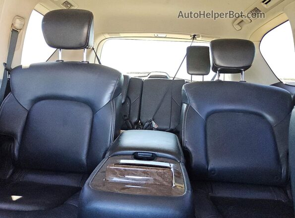 JN8AZ2NF7G9610586 2016 INFINITI QX80 Серебряный Вид задней части салона