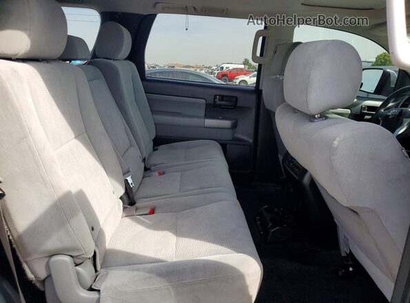 5TDZY5G12HS068465 2017 TOYOTA SEQUOIA Gray Widok tylnych siedzeń