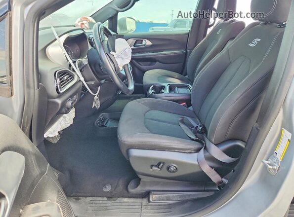 2C4RC1FG8LR120079 2020 CHRYSLER PACIFICA Silver Вид панелі приладів