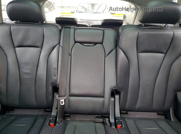 WA1LAAF78HD004316 2017 AUDI Q7 Black Widok wnętrza z tyłu
