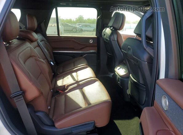 5LMJJ2LG0SEL03459 2025 LINCOLN NAVIGATOR White Widok komory silnika
