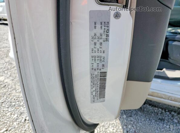2C4RC1DG7LR156669 2020 CHRYSLER OTHER White Widok wnętrza 360 stopni