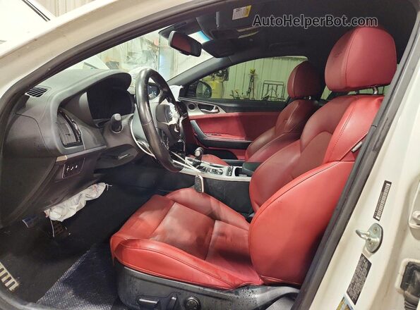 KNAE35LC5K6060207 2019 KIA STINGER White Widok deski rozdzielczej