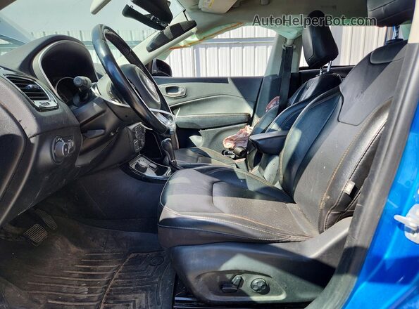 3C4NJDCB6LT138902 2020 JEEP COMPASS Blue Առջևի վահանակի տեսք