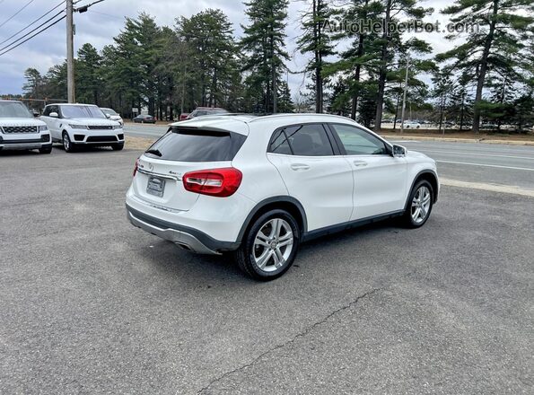 WDCTG4GB0KU004823 2019 MERCEDES-BENZ GLA White Widok z przodu