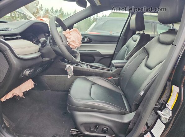 3C4NJDCN1ST579300 2025 JEEP COMPASS Black Սալոնի դիմացի տեսք